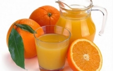 Четыре литра сока из двух апельсинов